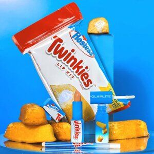 Twinkie lip kit includes lipstick lip gloss and lip liner